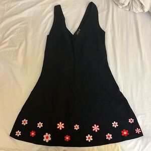 Dolls kill black mini v neck dress M